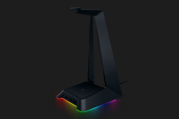 Razer Base Station Chroma - Chroma Enabled Headset  Stand with USB Hub | RC21-01190100-R3M1