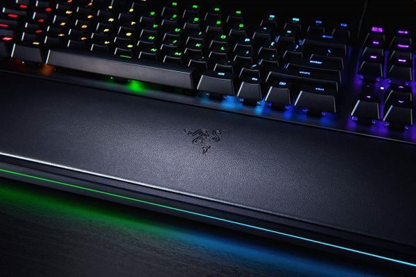 Razer Huntsman Elite – Opto-Mechanical Gaming Keyboard – US